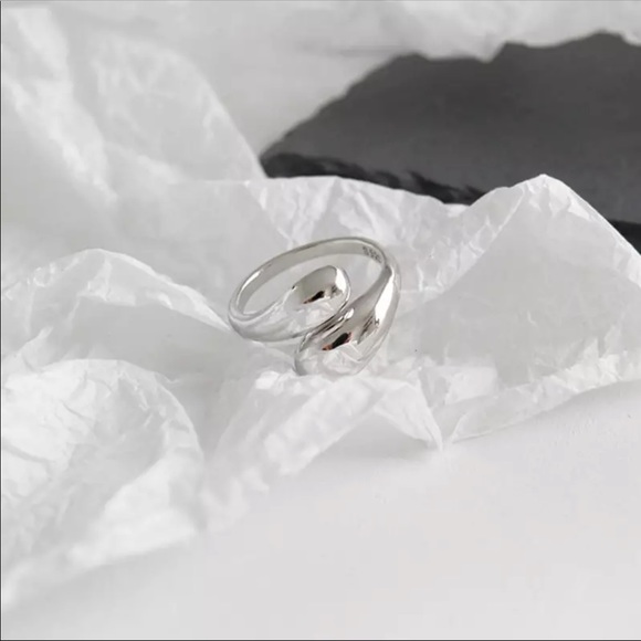 Sterling Silver Plated Adjustable Ring - Picture 3 of 3